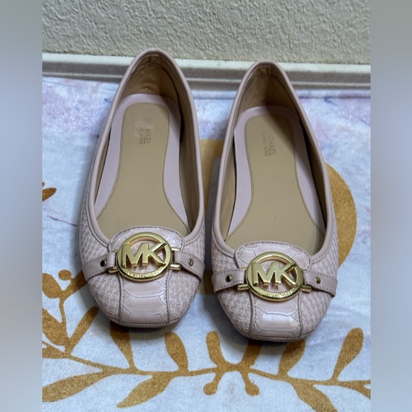 Michael Kors Pink Designer Flats - Picture 11 of 11